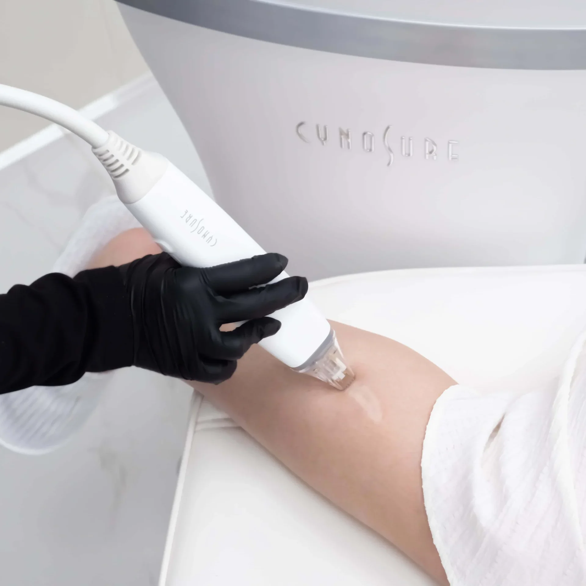 Potenza RF Microneedling - Services - Skinns Cosmetics